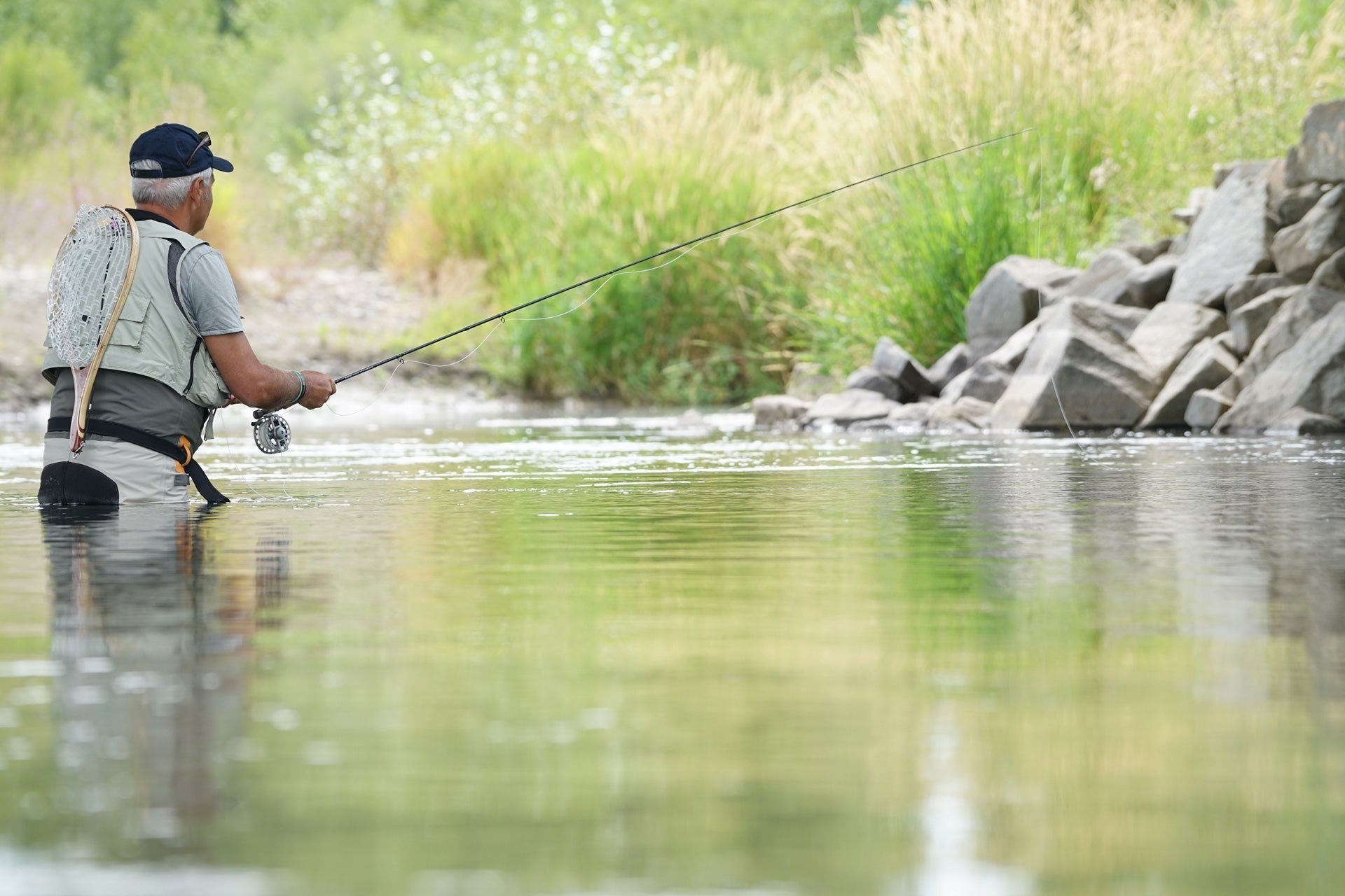 Paquete de 3 moscas de pesca con mosca seca para trucha terrestre, escarabajo de espuma negra con tapa roja sin púas, tamaño de anzuelo 14