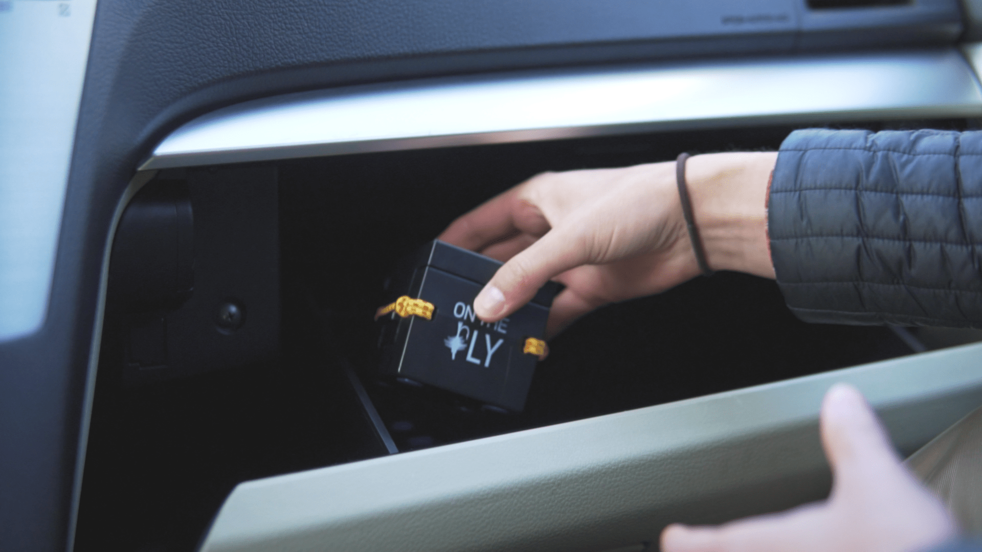 ON THE FLY / Magnetic Rod Holder