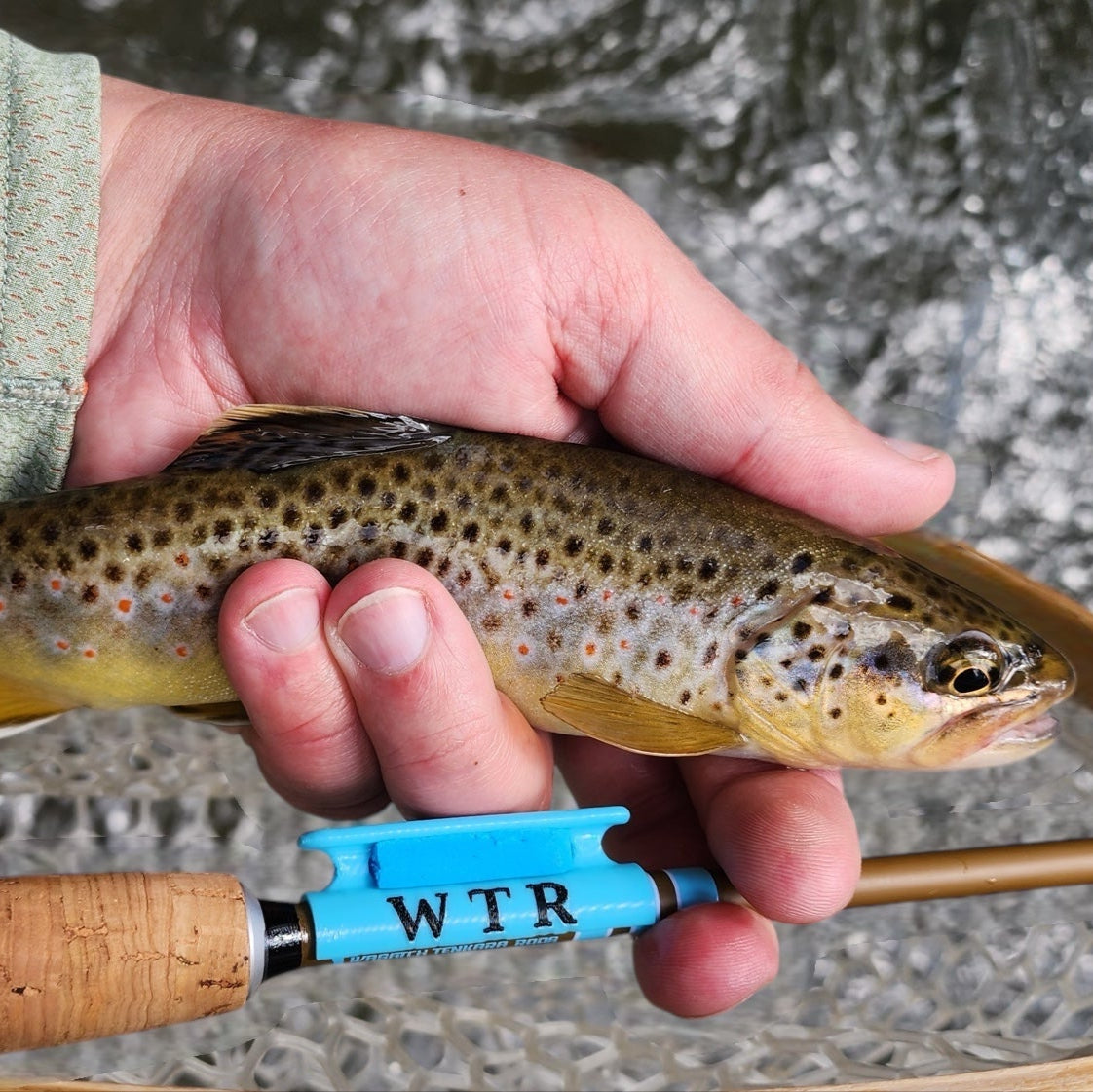 SNUB NOSE IV T 4-Zoom Ultra-Compact Tenkara Rod