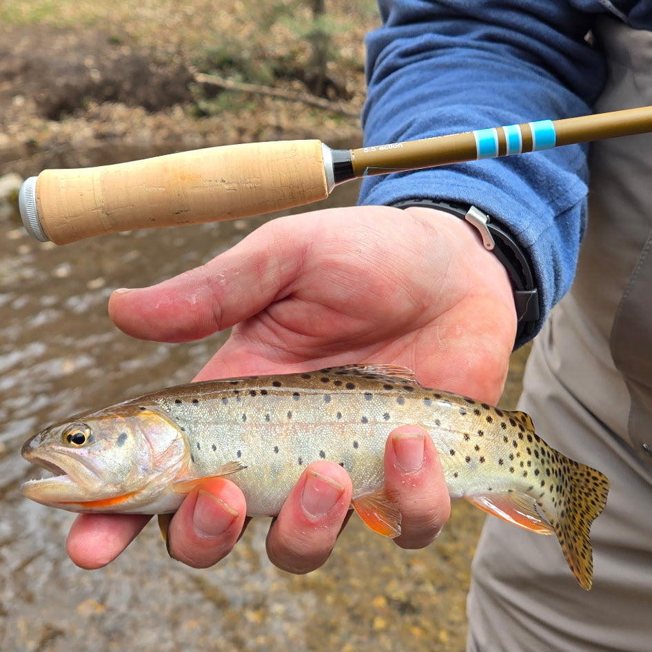 SNUB NOSE IV T 4-Zoom Ultra-Compact Tenkara Rod