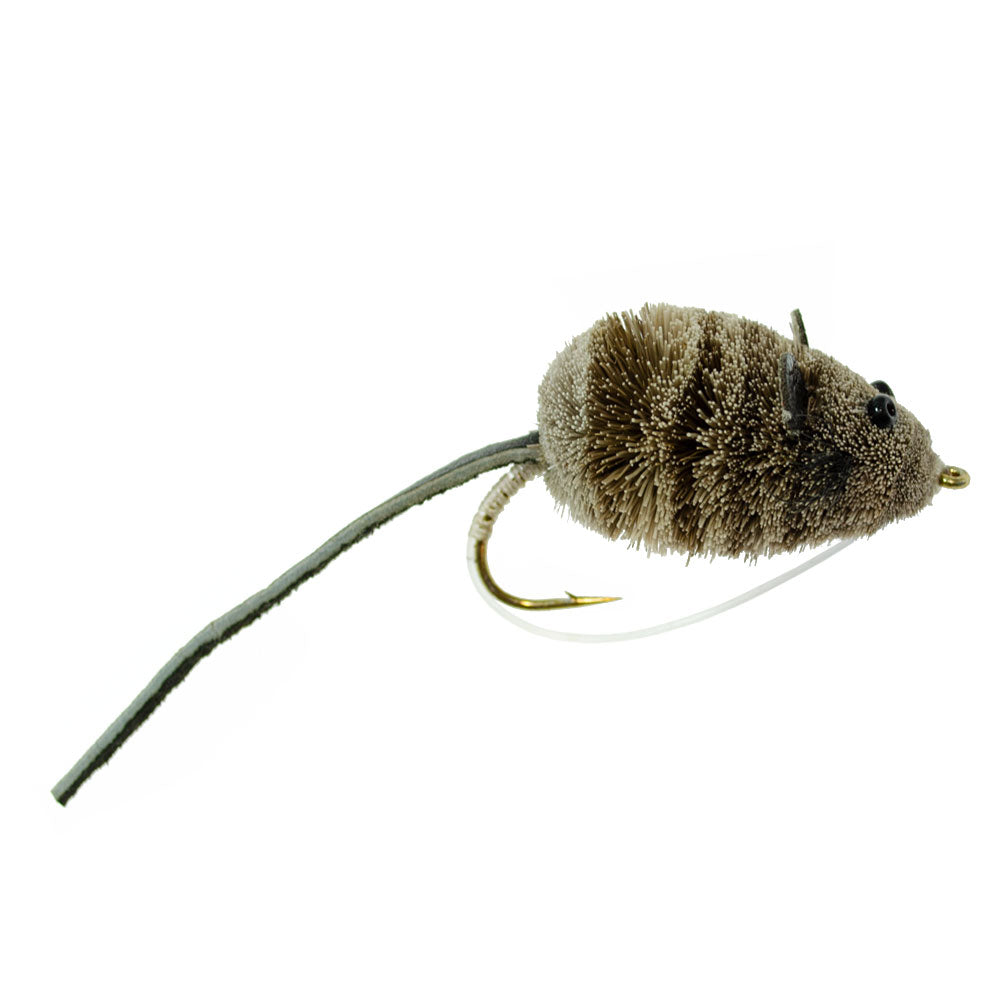 Paquete de 3 insectos de pelo de ciervo Mighty Mouse, tamaño 4, anzuelos anchos para pesca con mosca, con protector contra malas hierbas